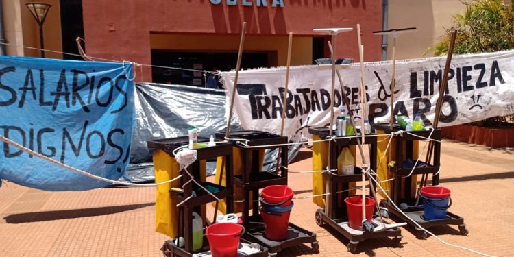 DE PARO. Hoy se cumple una semana desde que iniciaron la protesta.