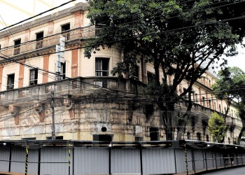 Cadenas hoteleras invertirán en la primera aerolínea misionera y en el nuevo Savoy