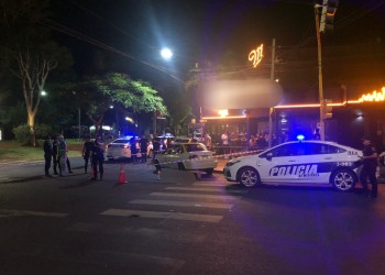 Taxista se descompensó y murió mientras esperaba clientes frente a conocido boliche posadeño