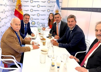 Avanza la planificación para retomar vuelos entre Puerto Iguazú y Madrid