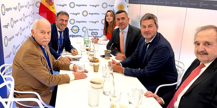 ENCUENTROS. Arrúa estuvo acompañado por el ministro de Turismo nacional, Matías Lammens, y el embajador argentino en España, Ricardo Alfonsín.