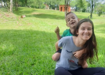 A seis años del milagro, Amelia se recupera  y Santino “está cada vez más unido a ella”