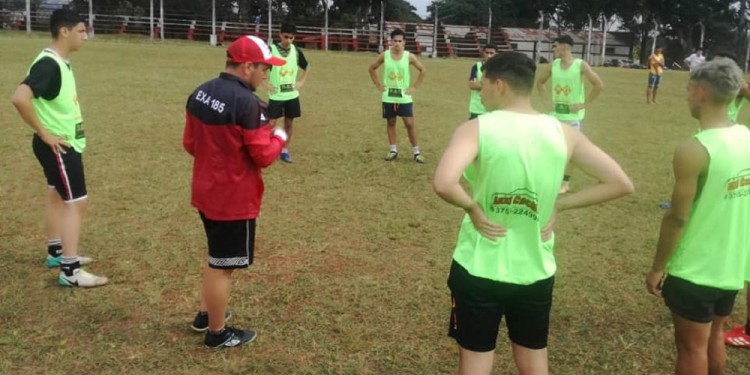 LA PRETEMPORADA. Los clubes de la Capital del Monte están trabajando a full.