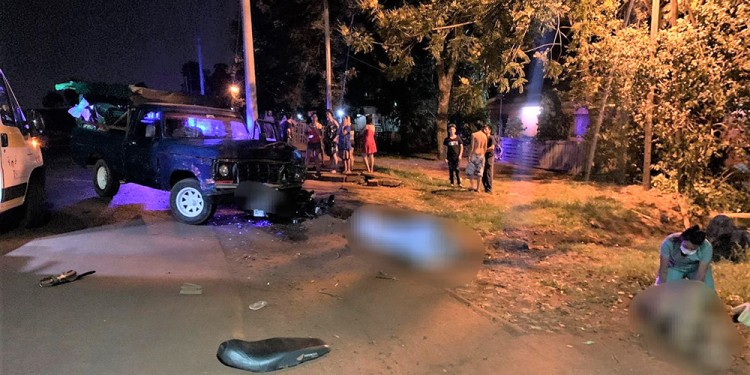 CRUCE FATAL. La intersección de las calles 79 y 220, lugar de la tragedia durante la madrugada del sábado en el barrio Los Patitos.