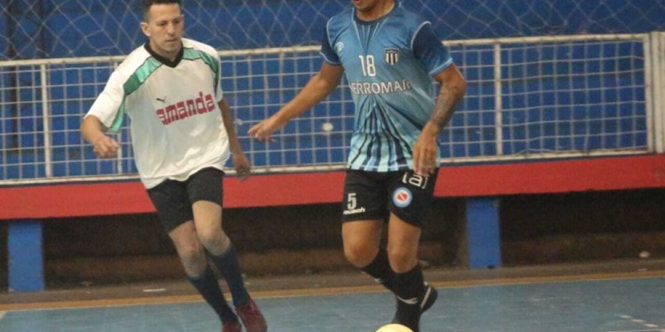 PARTIDA DOBLE. Agencia 226 abre la jornada con los juveniles y la primera.