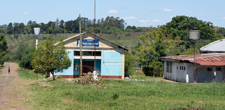 RECAUDOS. Los vecinos dicen que andar solos por el barrio a la noche resulta peligroso por los robos.