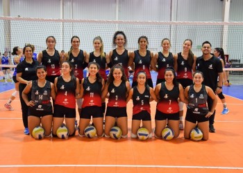 Brujas y un triunfo para no bajar los brazos