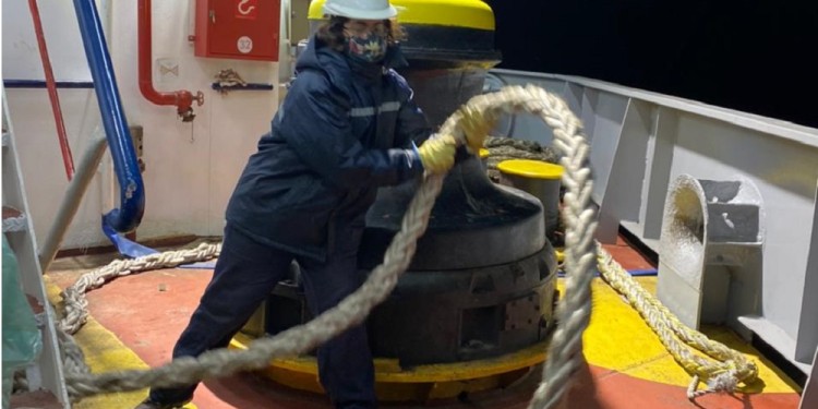 CAPACITADA. Aparte de marinera, Cinthia es engrasadora por lo que está capacitada para trabajar con máquinas.