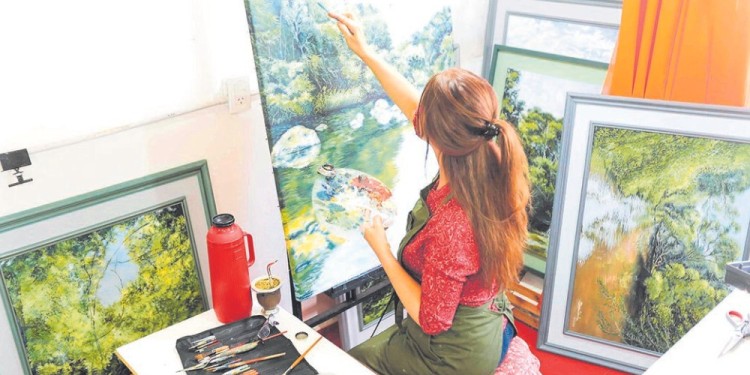 ESENCIA MISIONERA. La artista Mónica Fabiana Sánchez presentará su arte al público misionero.