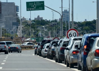 Puente Posadas-Encarnación con  demoras por seguridad preventiva