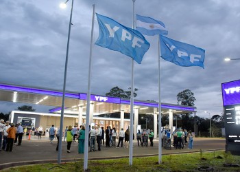 Petrovalle inauguró una nueva estación de servicios YPF en la capital misionera