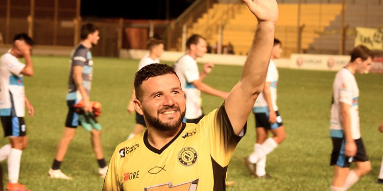 CORAZÓN COLECTIVERO. Álvarez le tiene mucha fe al nuevo plantel que se armó.