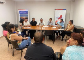 Los ministros de Turismo y Gobierno se reunieron con los damnificados del “tour trucho” a Brasil