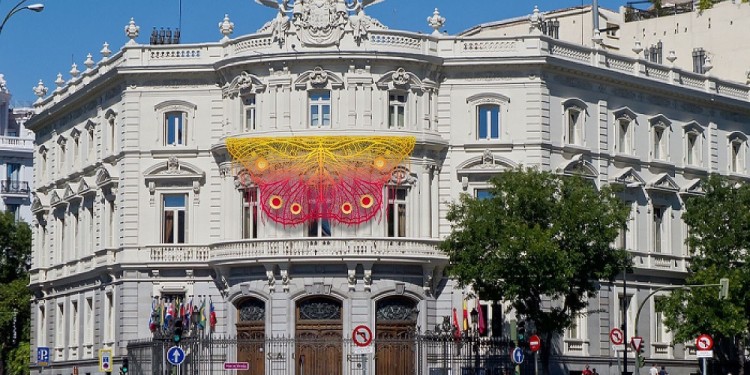 SÍMBOLO DE UNIÓN. Como parte de la muestra “La revolución de las mariposas”, el artista apostoleño Andrés Paredes exhibirá una gran mariposa de 10 metros por cinco, en la fachada de la Casa de América de Madrid.