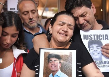 Entre “la riña a golpes de ocho contra uno” o el “todos de acuerdo para matar a Fernando”