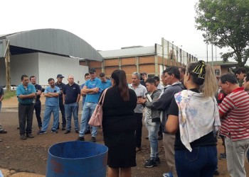 Tras protesta, la citrícola de Alem se comprometió a dar una solución