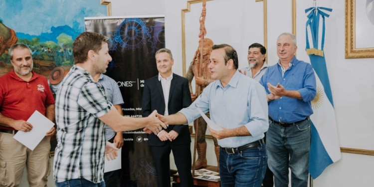 ACOMPAÑAMIENTO. A partir de estos créditos, “los emprendedores pueden mejorar aún más la calidad de sus productos”, sostuvo Herrera Ahuad.