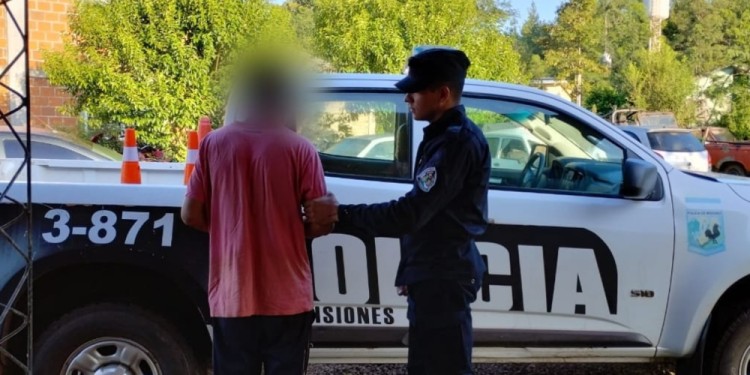 DETENCIÓN. El joven de 22 años quedó detenido en la comisaría local y su hermano de 15 trasladado a Oberá.