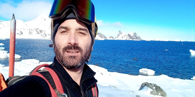 EXTREMO. Los agentes afrontan temperaturas extremas al realizar sus tareas.