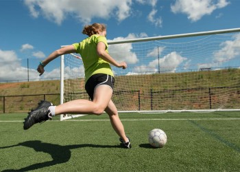 Impulsarán incorporar el fútbol femenino en las clases de educación física de las escuelas argentinas