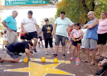 Pintaron una estrella amarilla por Magalí Arzamendia en Eldorado
