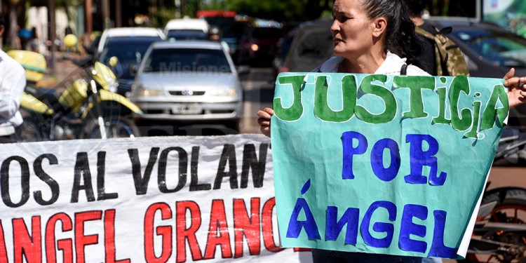 JUSTICIA. Familiares y amigos de Ángel Grance piden que la carátula cambie y se juzgue al acusado por homicidio doloso.