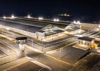 Inauguran la “megacárcel” más grande del continente con capacidad para 40.000 presos
