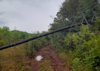 Apóstoles y alrededores sin luz por la caída de 6 postes