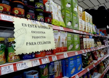 Armar una canasta básica para celíacos cuesta 150% más que una canasta común