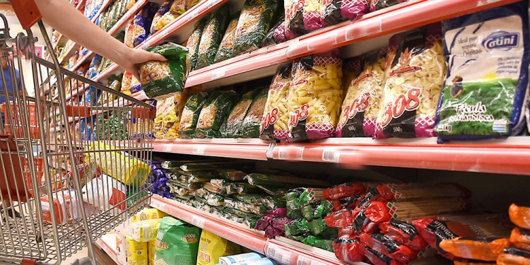 SIN PODER DE COMPRA. Cuando se emita, probablemente antes que finalice el primer semestre del año, el billete no alcanzará para comprar un kilo de leche.