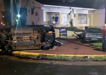 Cuatro lesionados en choque y vuelco en Posadas