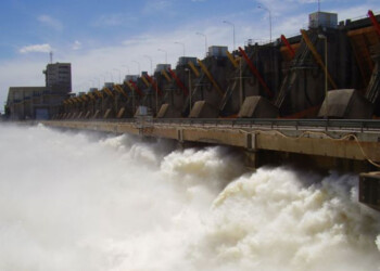 La EBY sigue adelante con la millonaria licitación para Formosa y crece el enojo