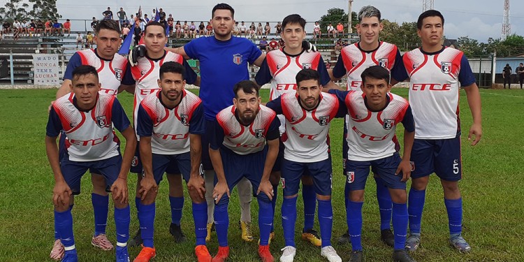 LA ILUSIÓN EN MARCHA. El equipo de Mado-Delicia pone primera en el Torneo Provincial de la FeMiFu, en Posadas.