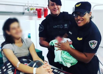 Nació Natanhael en brazos de policías parteros