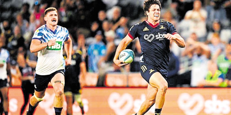 GRANDES VIRTUDES. Martín Bogado le puede aportar potencia y velocidad a su equipo desde la punta derecha.