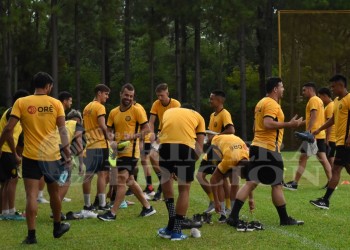 Crucero aguarda por Nahuel Speck