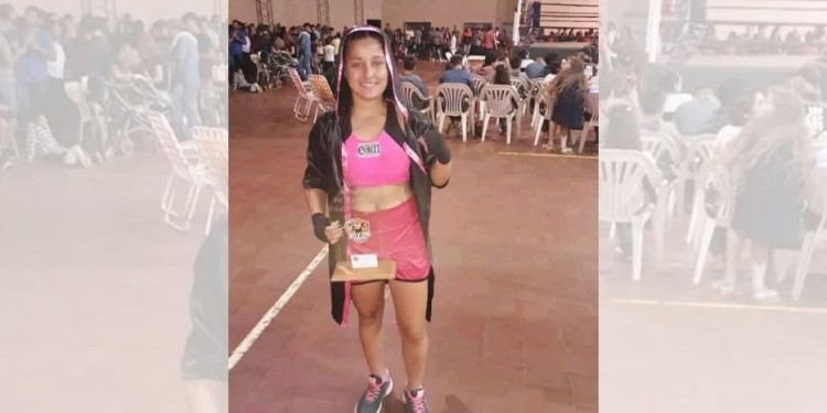 PROTAGONISTA. La local Daniela Serpp va ante la brasileña Dos Santos.