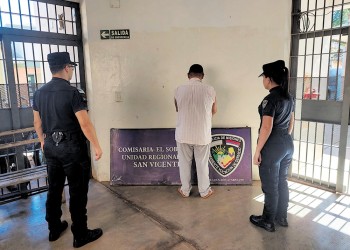 Amenazó de muerte a su pareja