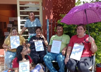 Con una huelga de hambre, docentes reclaman por desmanejos en la gestión de los cargos