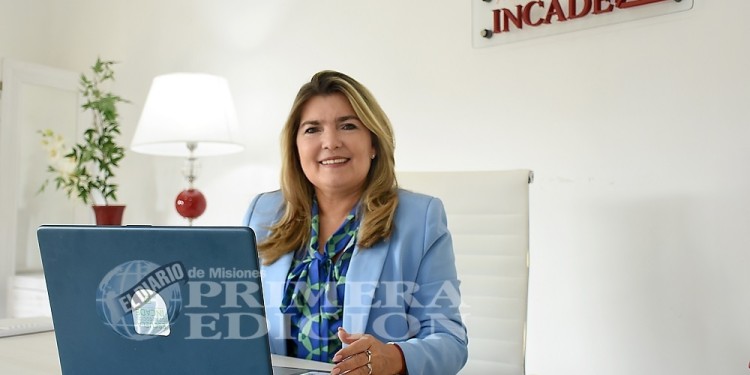 INNOVACIÓN CONSTANTE. Contadora Silvia Cabrera, rectora del Instituto INCADE y coordinadora de la Escuela de Negocios INCADE.