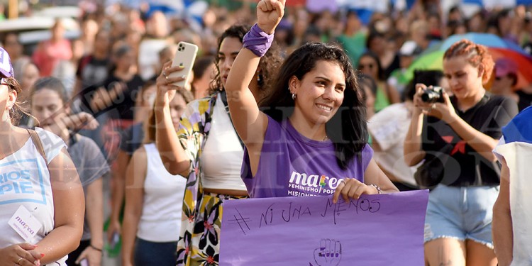 Paridad laboral y justicia por las víctimas de femicidio, los ejes del #8M en Posadas