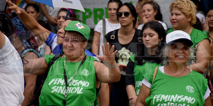 Paridad laboral y justicia por las víctimas de femicidio, los ejes del #8M en Posadas