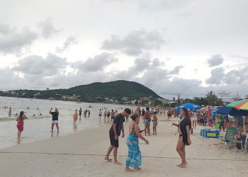 Se extendió la temporada de verano en las “praias”