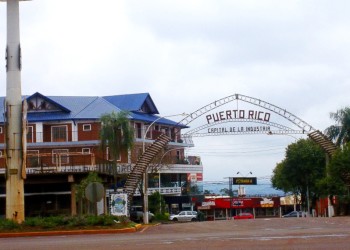 Acusada de abusar de menores en un hogar irá a juicio en un mes