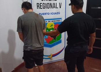 Sustrajo un vino y corrió, pero no llegó lejos