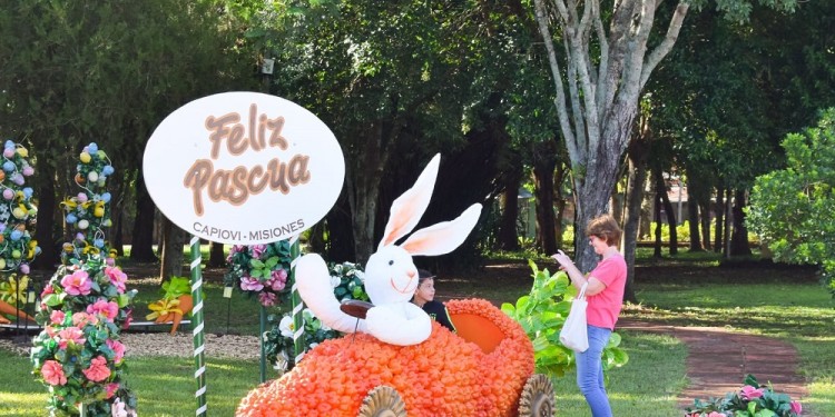 PREPARADOS. Desde la habilitación, el próximo 24 de marzo. también comenzarán las actividades en la Casita del Conejo para los niños y en el escenario de la plaza, que serán similares a la temporada de Navidad.