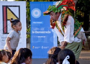 Se encendió la magia de la Fiesta Provincial del Teatro