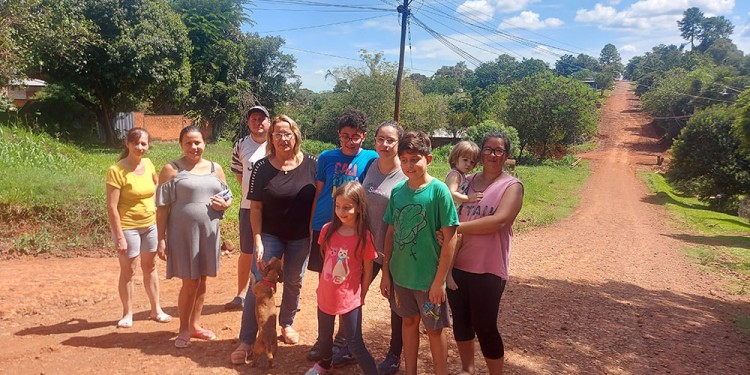 RECLAMOS. Residentes se unieron para buscar soluciones en el barrio. (Gentileza: G. Acuña)