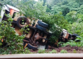 Camionero lesionado tras despistar en Colonia Victoria