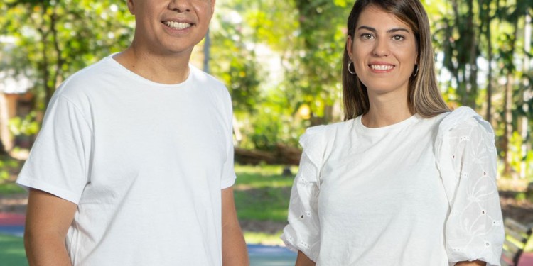 PROPUESTA EN POSADAS. Almirón aceptó la invitación de Meza para encabezar la lista de concejales.